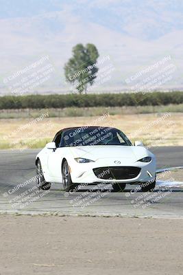 media/Sep-15-2024-Speed Ventures (Sun) [[7a54f7ed2f]]/Purple Group/Session 1 (Outside Grapevine)/